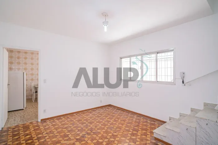Sobrado para venda tem 200 metros quadrados com 3 quartos em Vila Paulista - São Paulo - S