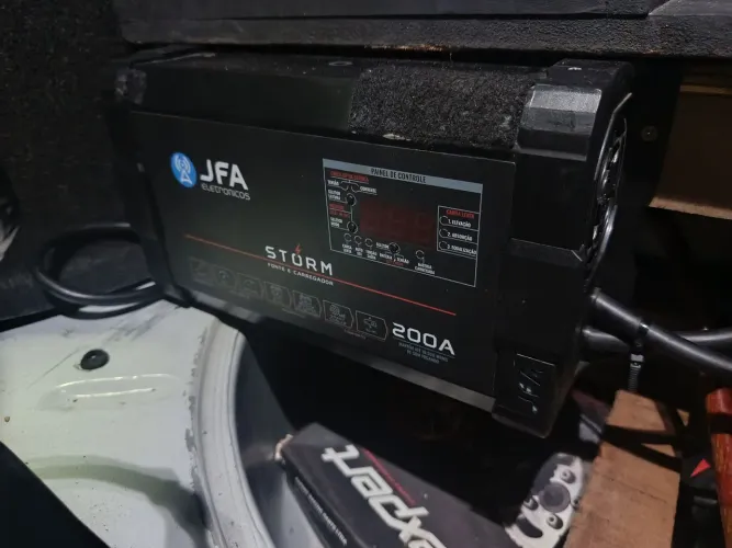 Vendo fonte JFA storm de 200 amperes