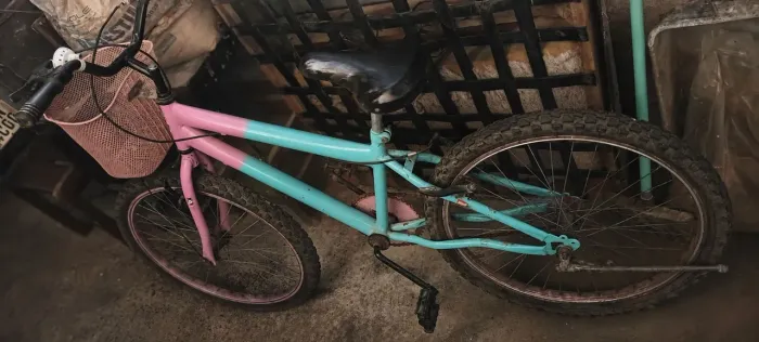 Bicicleta infantil em bom estado