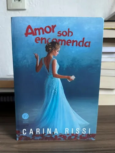 Vendo livro Carina Rissi
