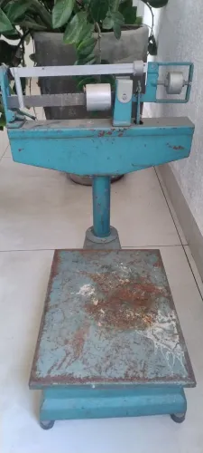 Vendo balança usada até 140 kg marca Cauduro