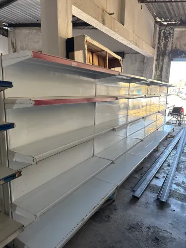 Gôndola de meio medindo sete metros.
