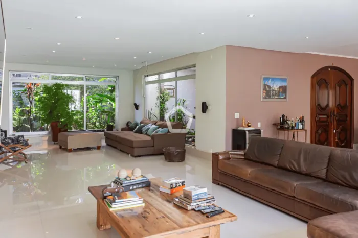 Casa de Sonho em Bela Aliança - 4 Quartos e 4 Banheiros!