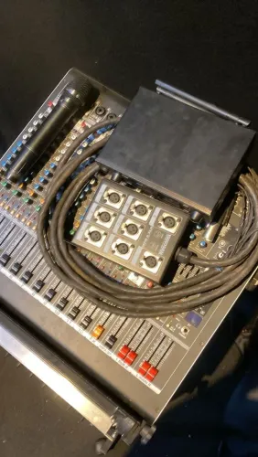 Multicabo 8 vias+mesa de som 8 canais
