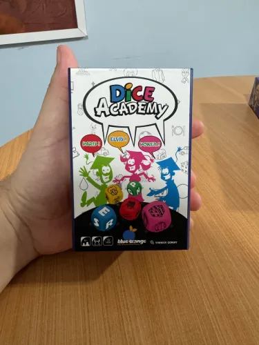 Jogo de Tabuleiro Dice Academy - Blue Orange (Yannick Cobert)