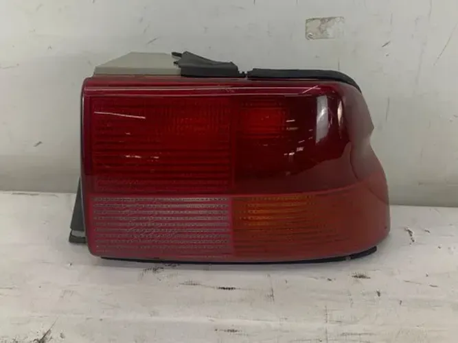 Lanterna Traseira Direita Ford Escort Hatch 1997 2003 Esquerdo/motorista Vermelho