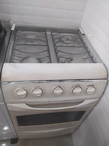Vendo fogão 4 bocas usado