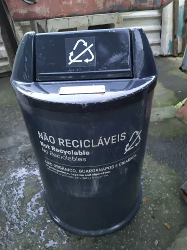 Lixeira de fibra de vidro 200 litros