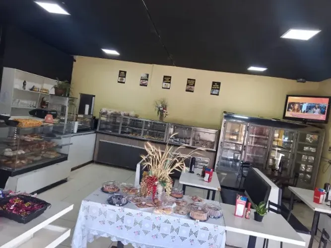 Vendo Padaria no Centro de Iporá-GO com potencial de venda de 200mil mês