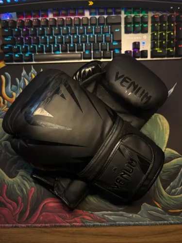 LUVAS VENOM 14oz box / muay thai