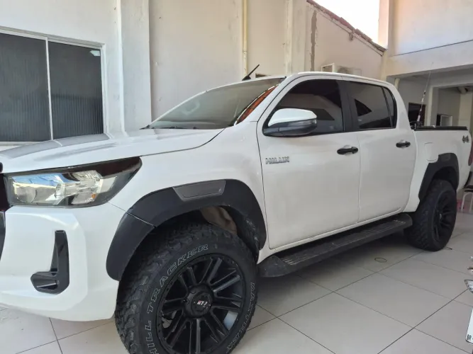 Toyota Hilux CD 4X4 2.8 Diesel Mec. 2021