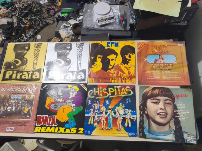 Lote Discos de Vinil e Compactos - 57 unidades - SÓ VENDO O LOTE