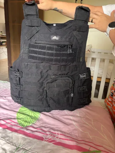 Metade do preço em Colete JMS
