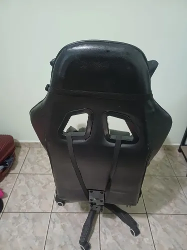 Mesa e cadeira gamer