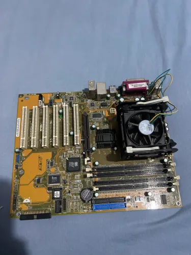 Placa-mãe ASUS P4S533-X + Intel Pentium 4 2.8GHz