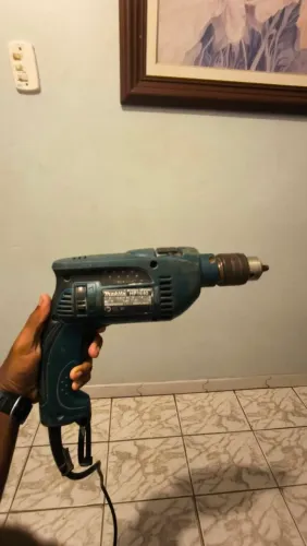 Furadeira Makita Hp1640 com Impacto