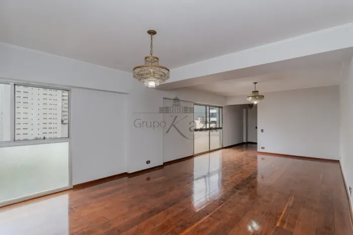 Apartamento - Paraíso - 4 Dormitórios - 162m².