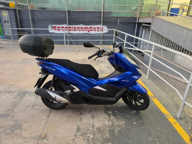 Honda PCX 2022 pouco rodada