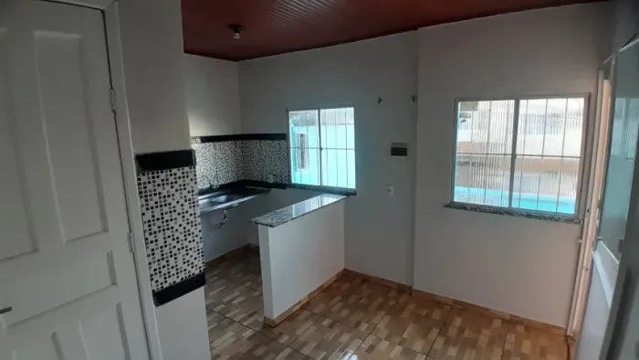 ALUGA-SE APARTAMENTO - JAPIIM 1 ideal para no máximo 2 pessoas