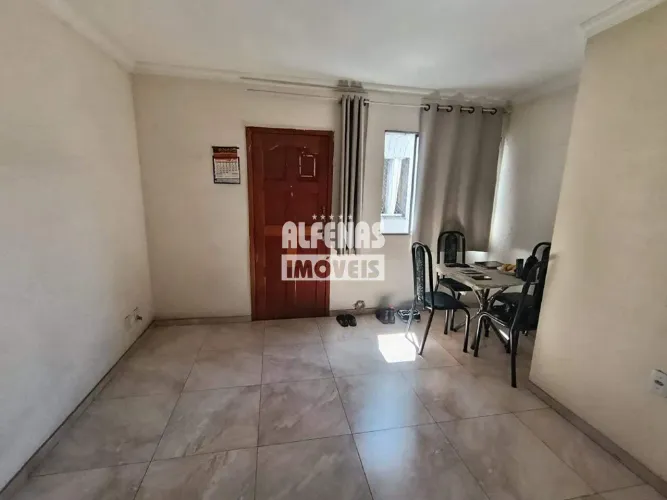 Apartamento à venda 2 quartos no Bairro CABRAL