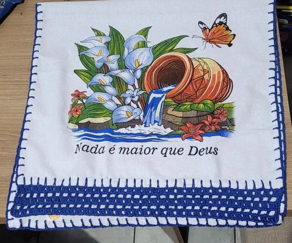 Pano de prato com barradinho bico de crochê 100% algodão 