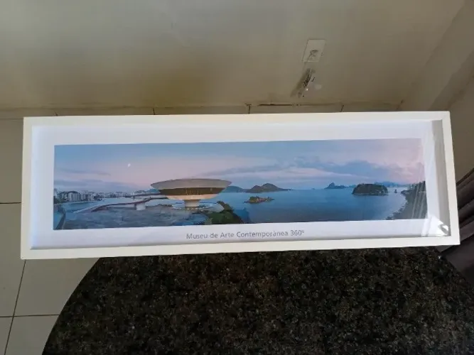 Vendo quadro original do Museu de Arte Contemporânea de Niterói (foto panorâmica)