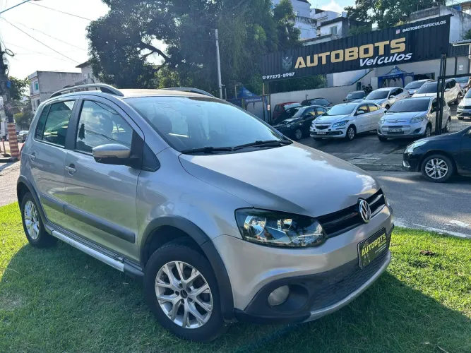 Volkswagen Crossfox 1.6 MI Total Flex 8V 5P 2013