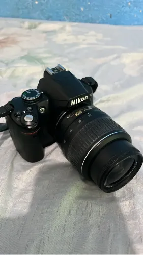 Câmera Nikon D3000