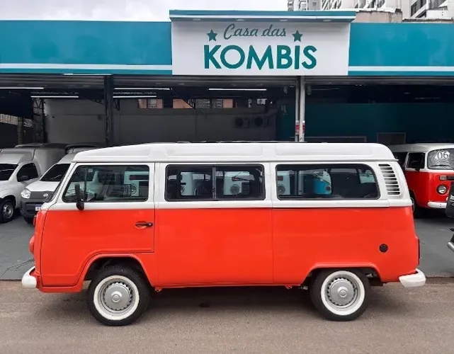 Volkswagen Kombi Standard 1.4 MI Total Flex 8V 2010