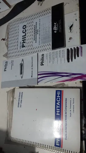 Antigos guias de conserto de eletrônicos e manuais Philco