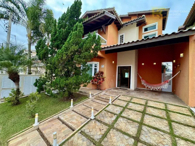 Sobrado com 4 Quartos à venda em condomínio - Residencial Três Marias - Peruíbe/SP