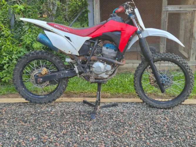 Xre 300 preparada pra trilha