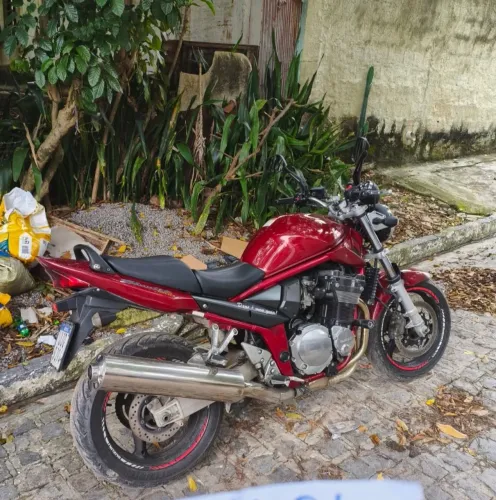 Bandit 1200 Extra muito novo