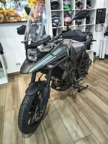 SUZUKI VSTROM 1050
