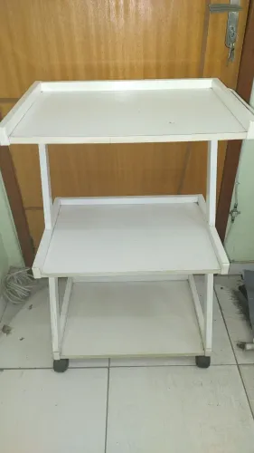 Carrinho auxiliar estética