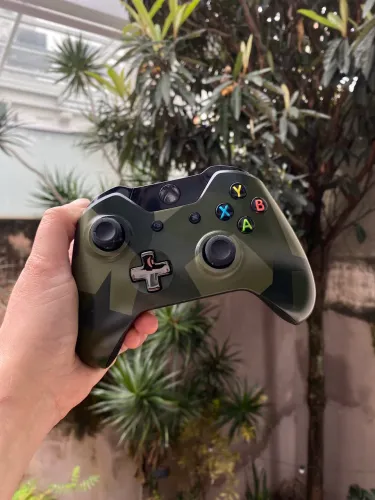 CONTROLE ORIGINAL XBOX ONE - EDIÇÃO ESPECIAL ARMED FORCES CAMOUFLAGE