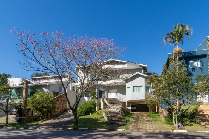 Casa no condomínio Parque das Artes para venda com 5 quartos, sendo 5 suítes, 655m²