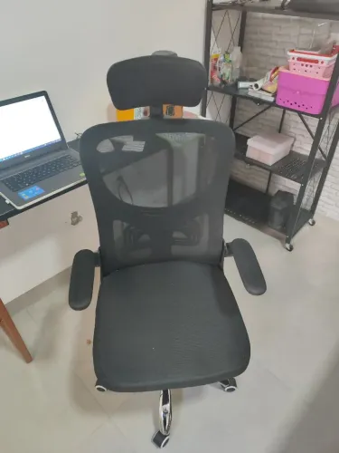 Cadeira de escritório com rodas 