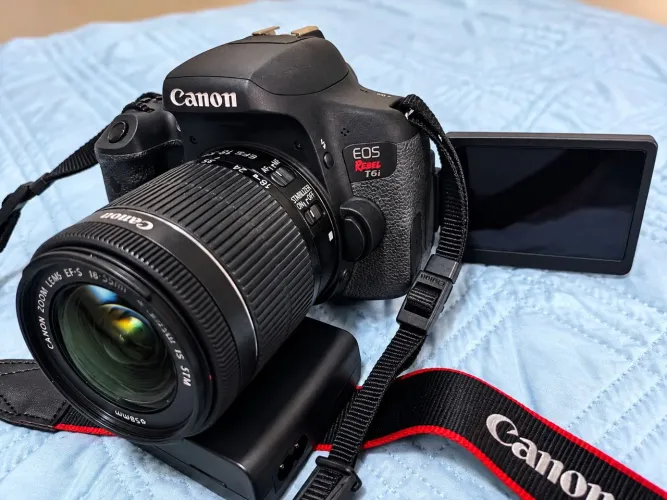 Canon EOS Rebel T6i + 18-55mm + Tripé + Kit Completo | com 2.929 Cliques