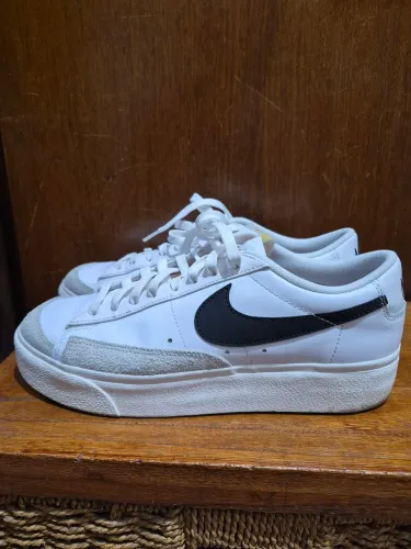 Tenis nike blazer low 41