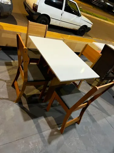Mesa nova a pronta entrega