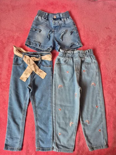 16 peças, Vestidos e roupas menina 3 anos varias marcas produto semi novo
