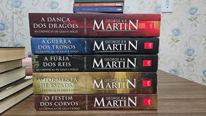 BOX GAME OF THRONES - EDITORA LEYA