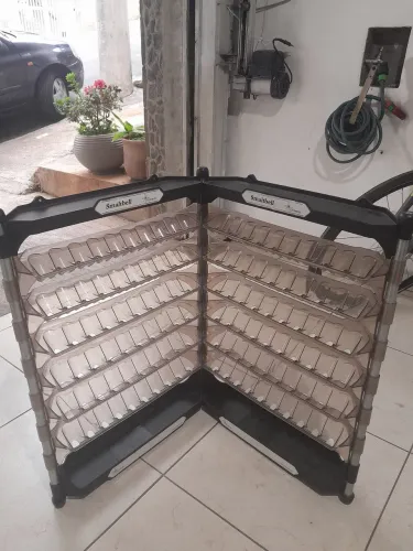 Expositor de esmaltes de parede