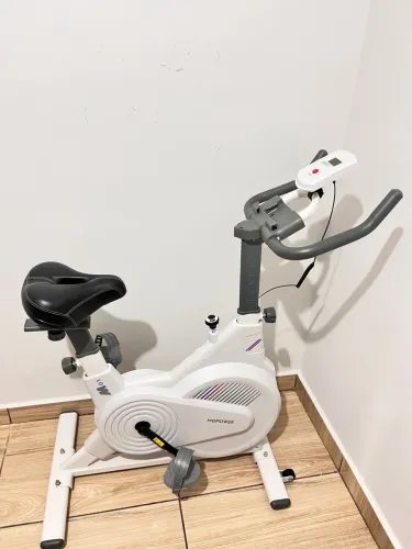 Bicicleta Ergométrica Spinning Compacta Silenciosa
