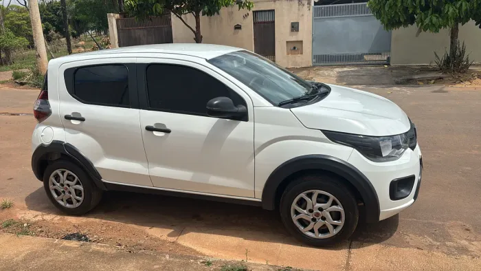 Fiat Mobi Like 1.0 Fire Flex 5P. 2022