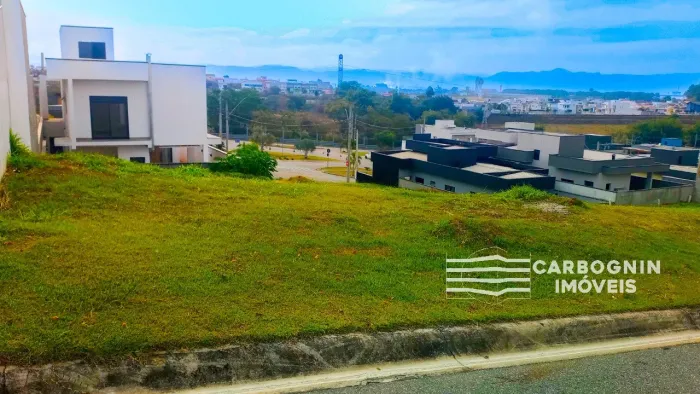 Terreno em condomínio a Venda no Malibu no Residencial Colinas em Caçapava