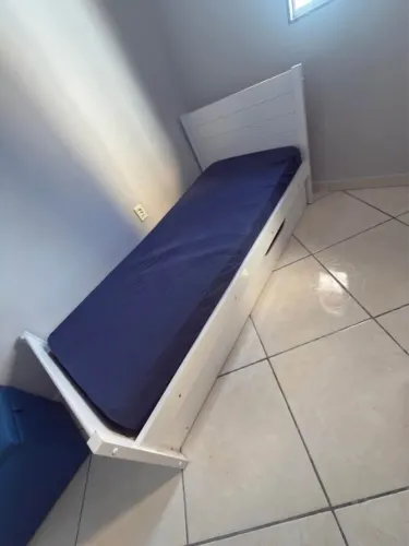 Bicama de solteiro com 1 colchão de solteiro + 2 colchonetes