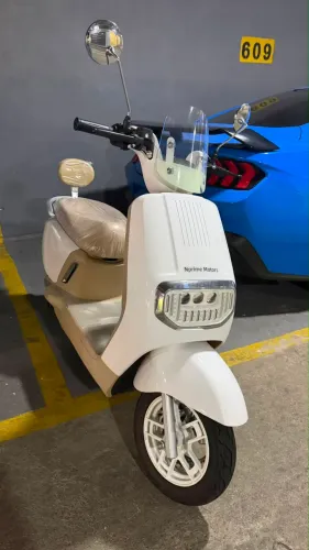 Scooter elétrica