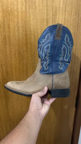 BOTA JACOMO